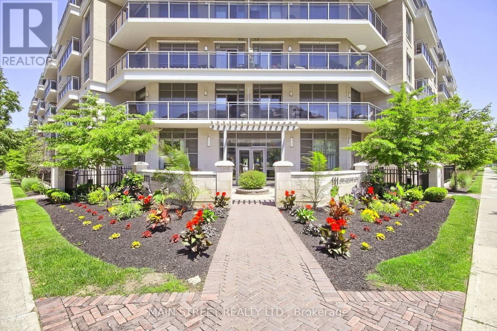 619 - 111 CIVIC SQUARE GATE E