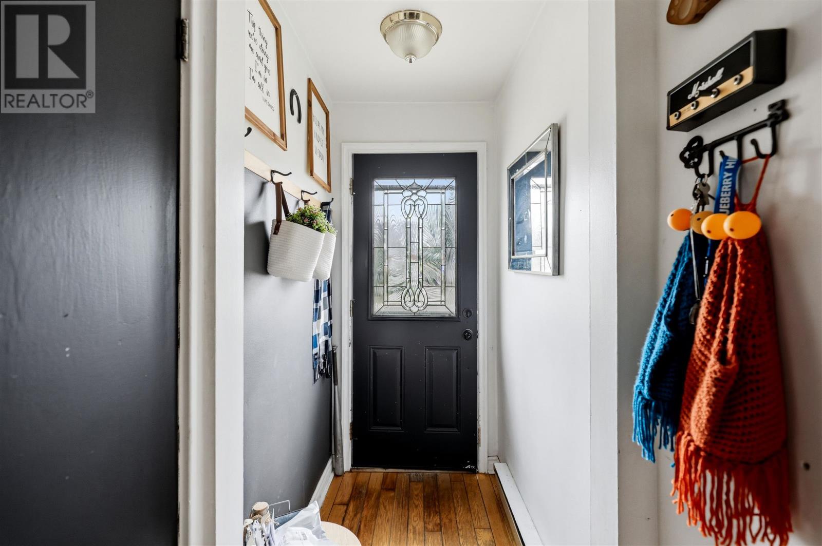 110 Henrietta AVE - Photo 3