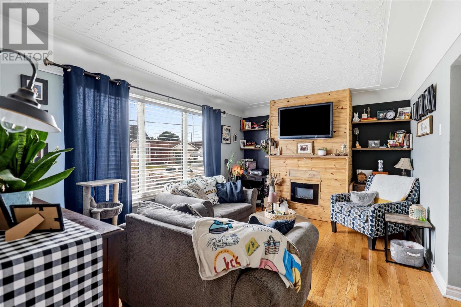 110 Henrietta AVE - Photo 4
