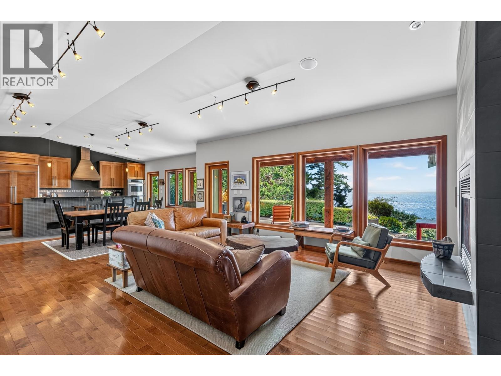 987 GOWER POINT ROAD