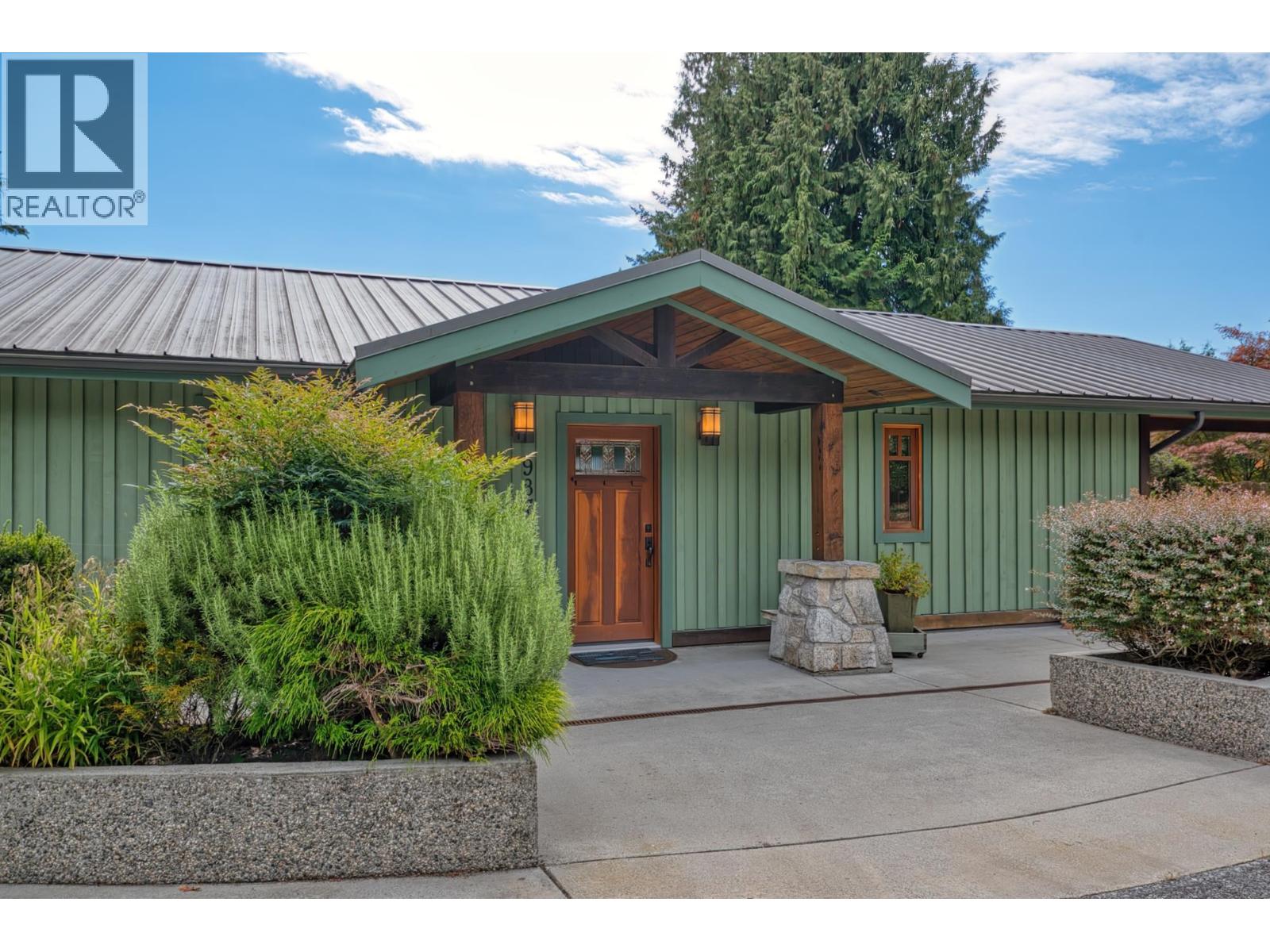 987 GOWER POINT ROAD