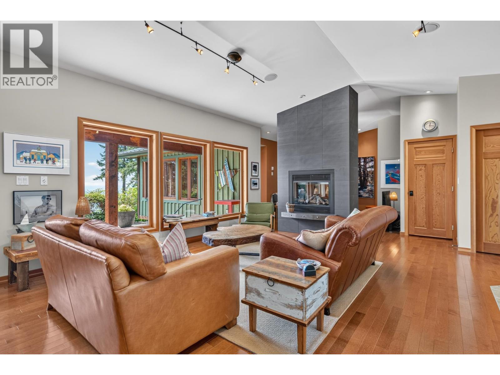 987 GOWER POINT ROAD