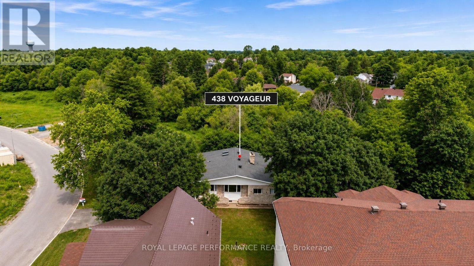 438 VOYAGEUR PLACE