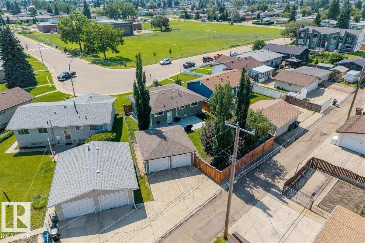7408 133 AV NW