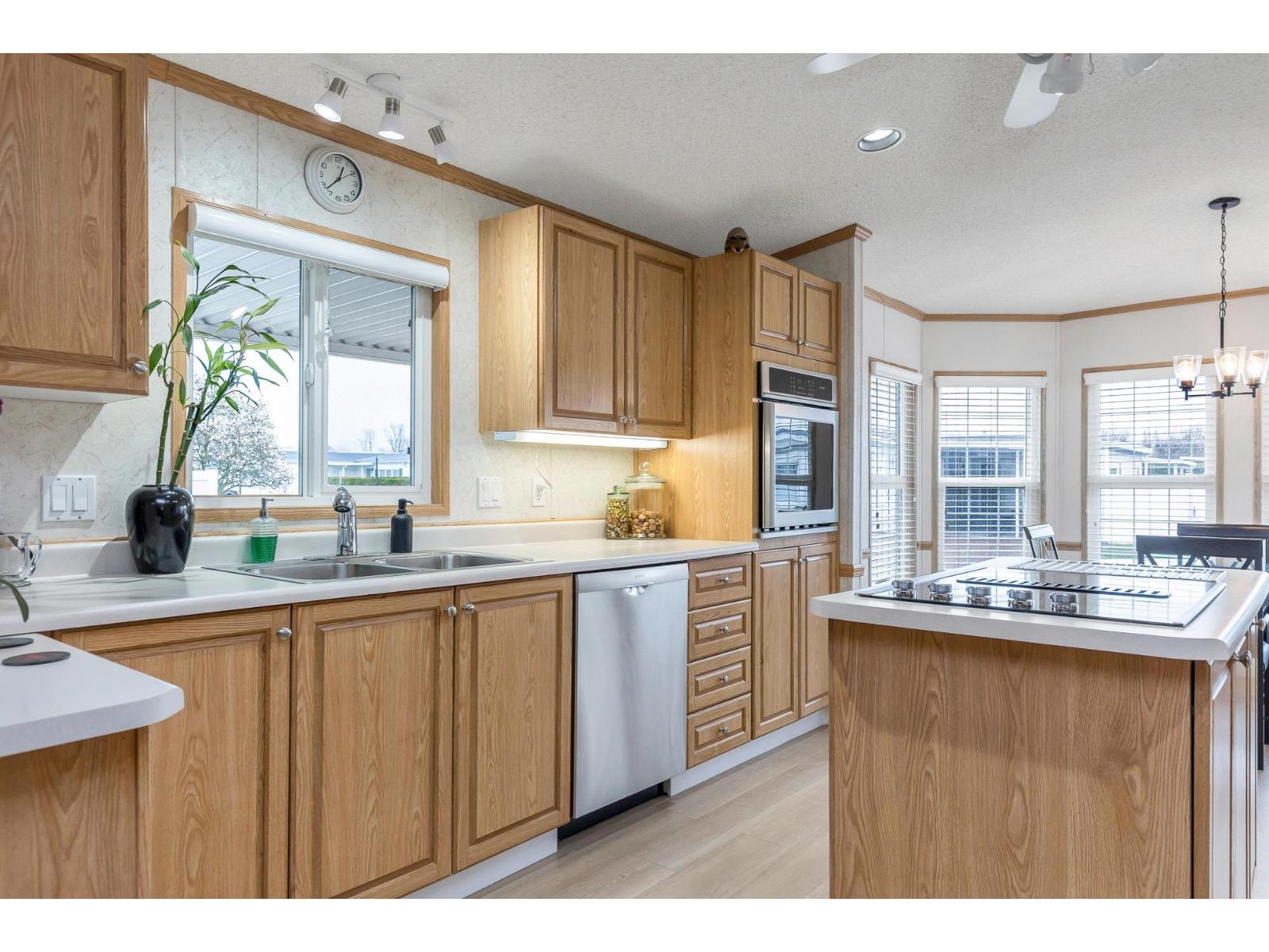 6 45918 KNIGHT ROAD, Sardis East Vedder