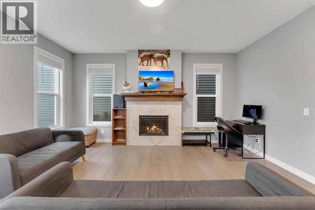 154 Amblehurst Way NW