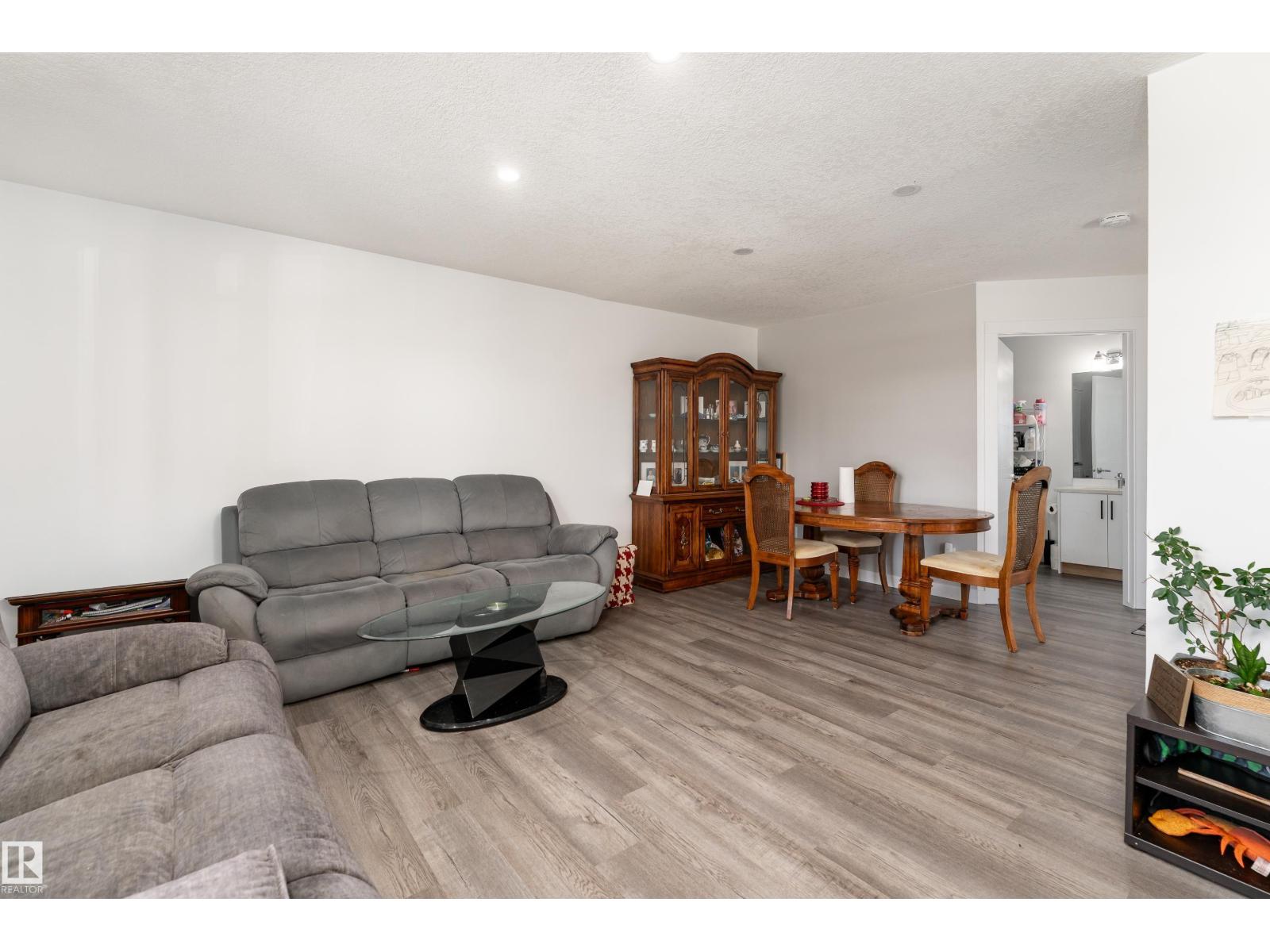 13435 101 ST NW