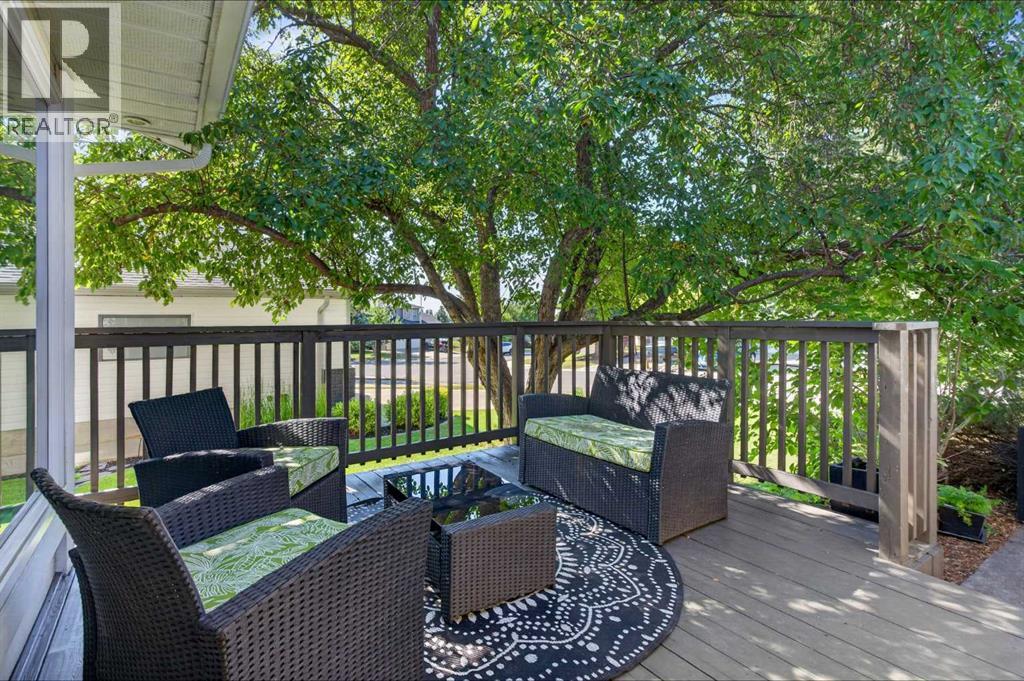 113 Riverview Court W