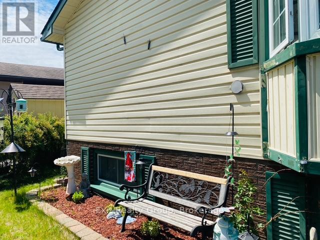 116 NICHOLAS STREET - Photo 2