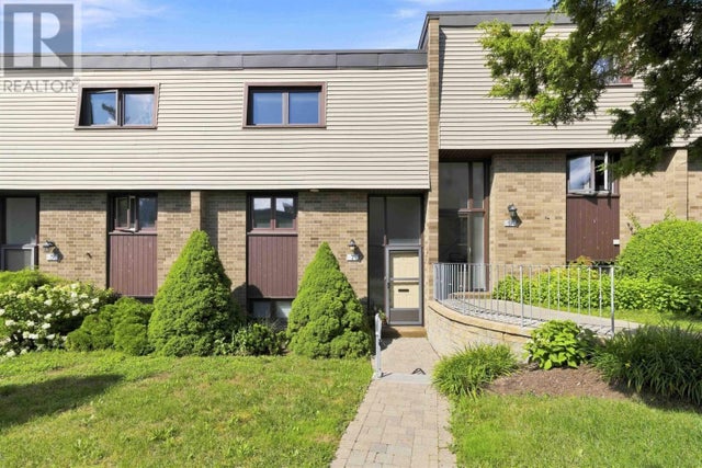 7 Forestside Crescent