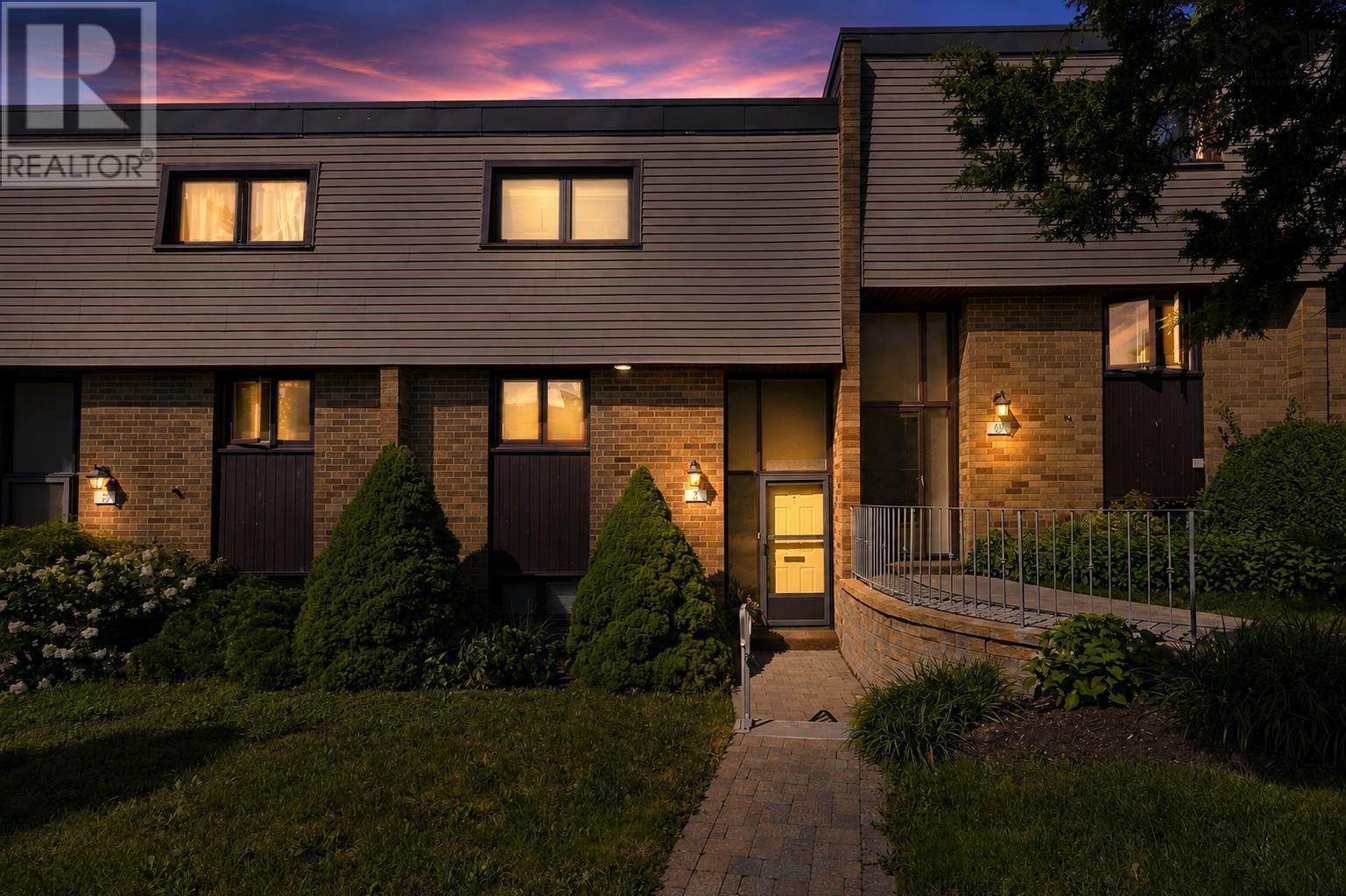 7 Forestside Crescent - Photo 2