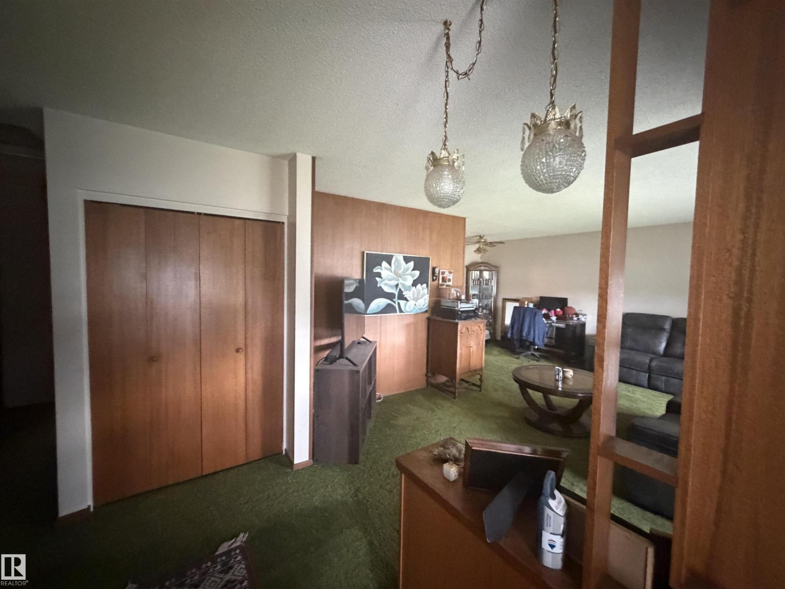 13207 117 ST NW