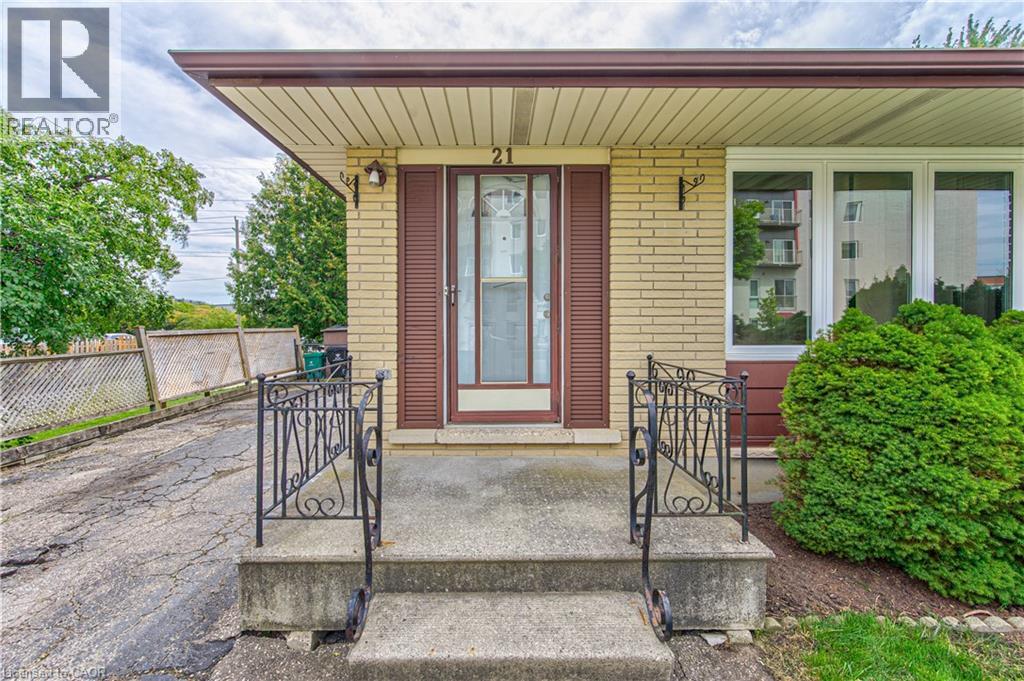 21 VICMOUNT Drive