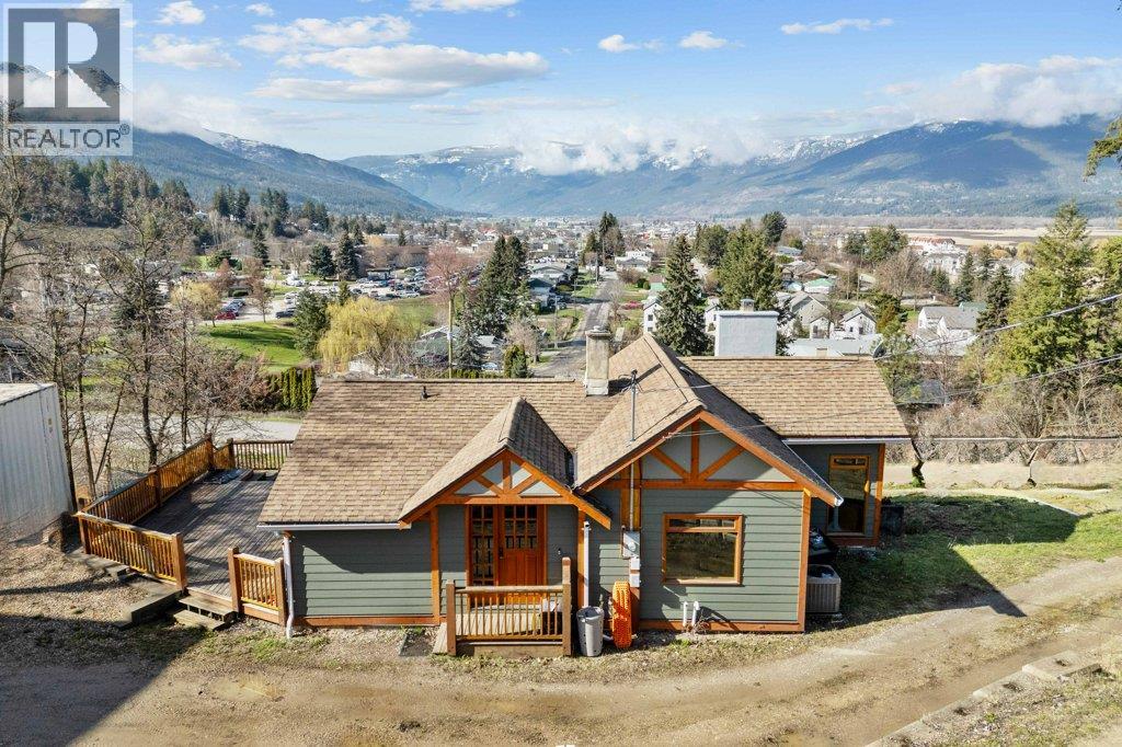 1321 10TH AVENUE, SALMON ARM, BC V1E 2V6 - Image 2045348148.jpeg?d=l