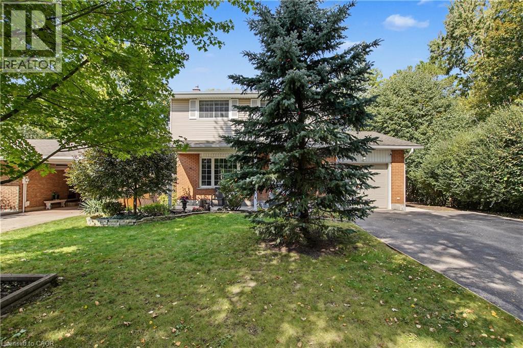 111 MACGREGOR Crescent