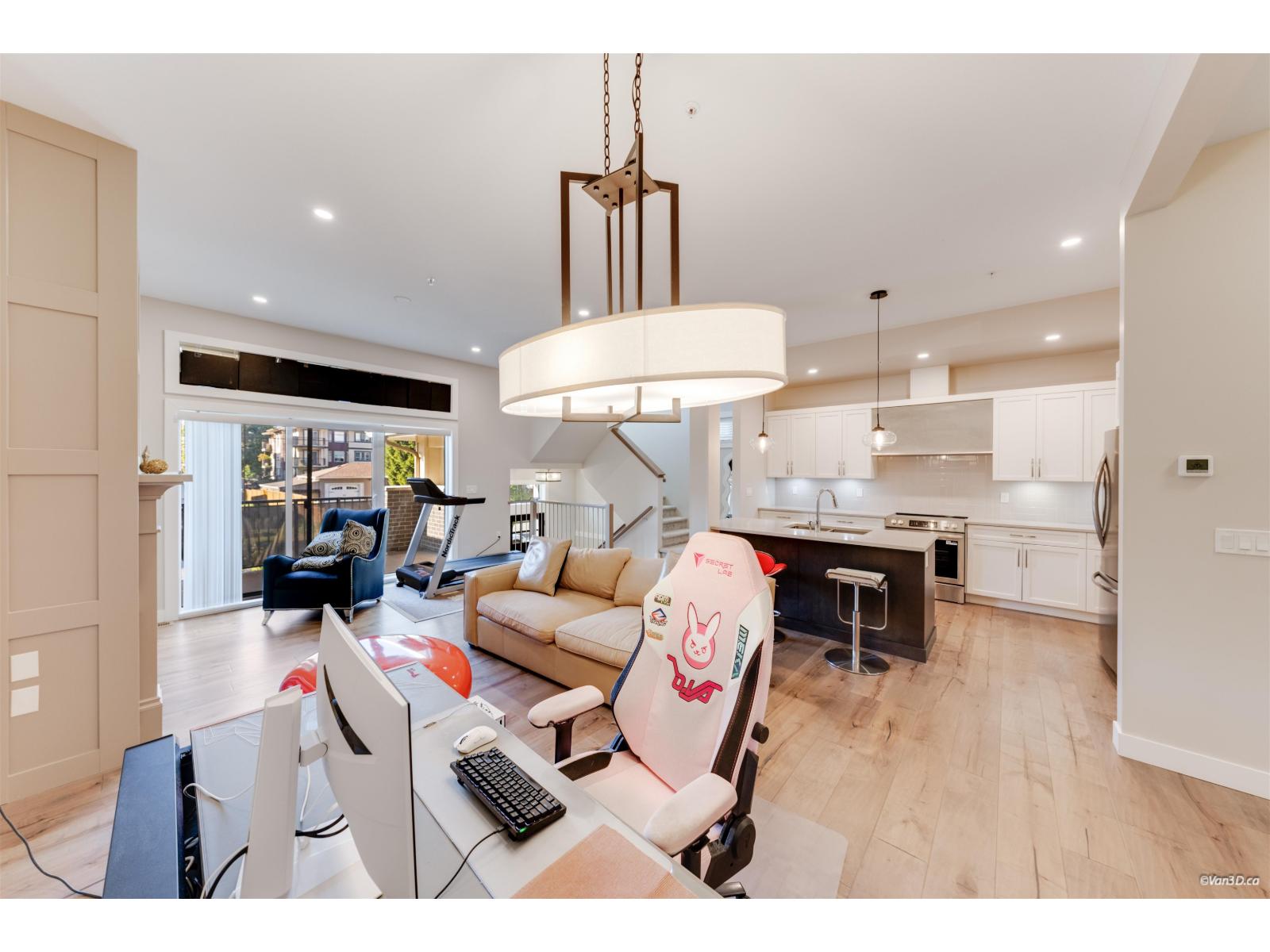 8 45545 KIPP AVENUE, Chilliwack Proper West