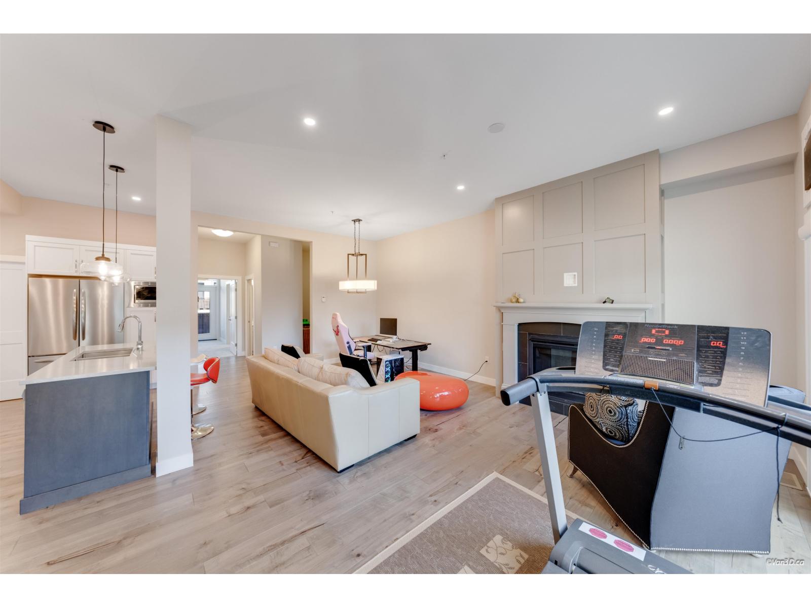 8 45545 KIPP AVENUE, Chilliwack Proper West
