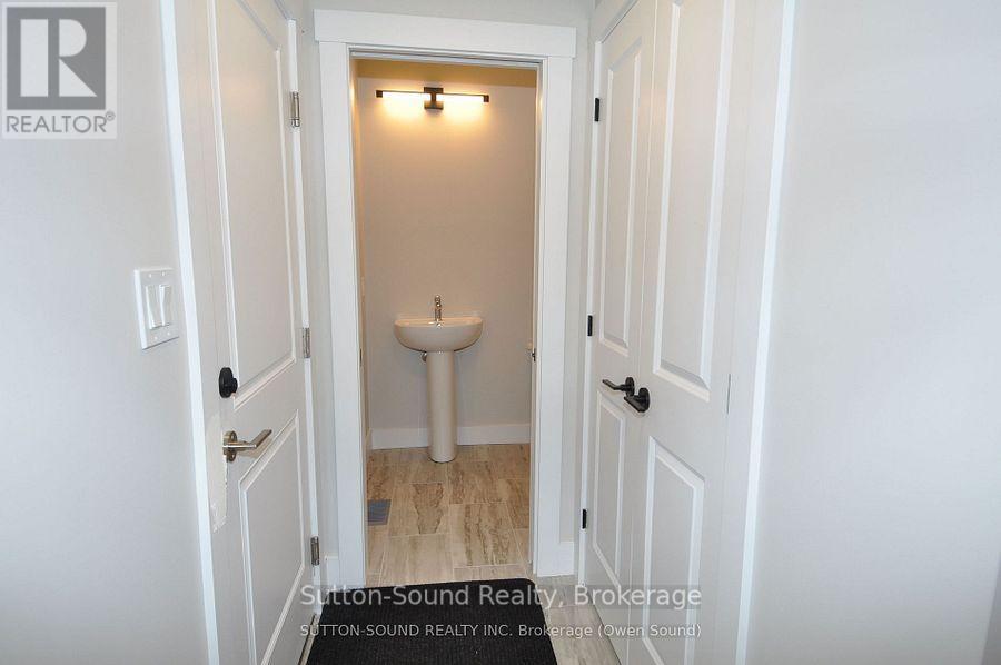 622 8TH STREET W