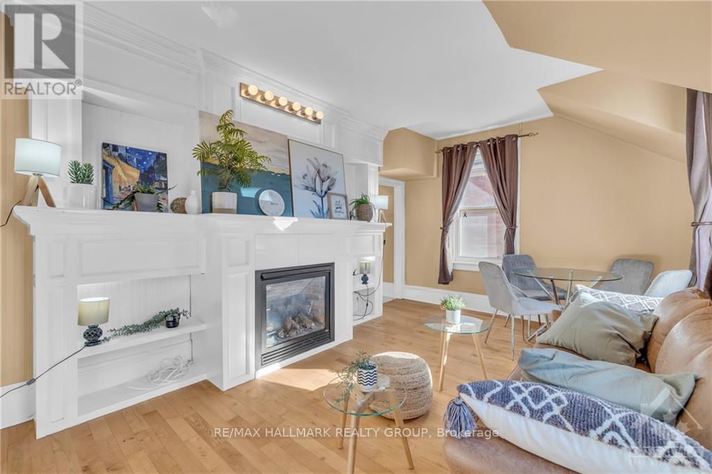 15 ELMSLEY ST N STREET