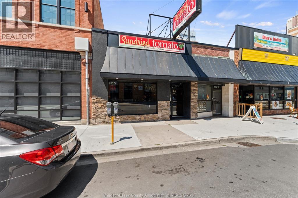 122 CHATHAM STREET West
