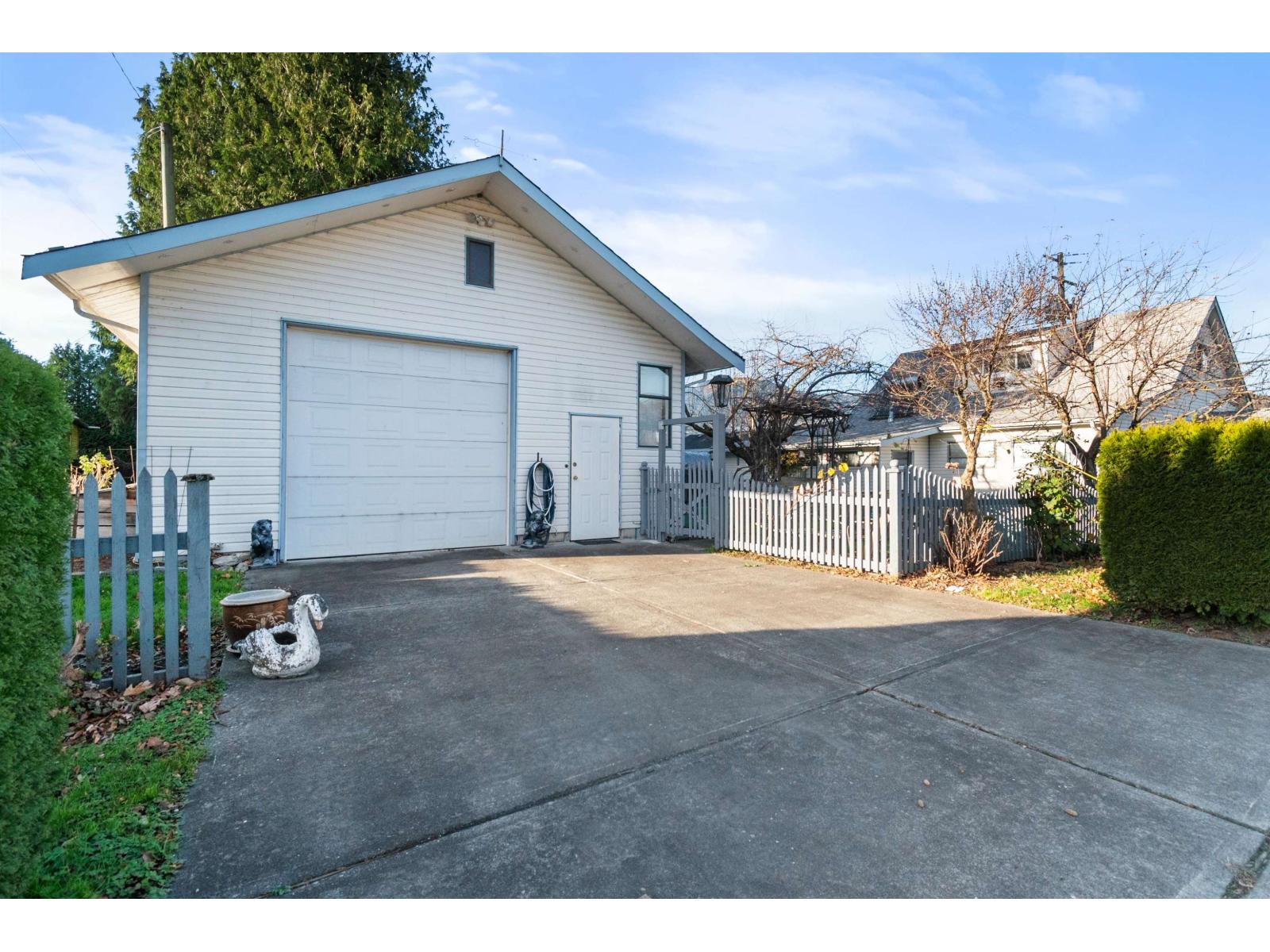 6994 CHEAM AVENUE, Agassiz
