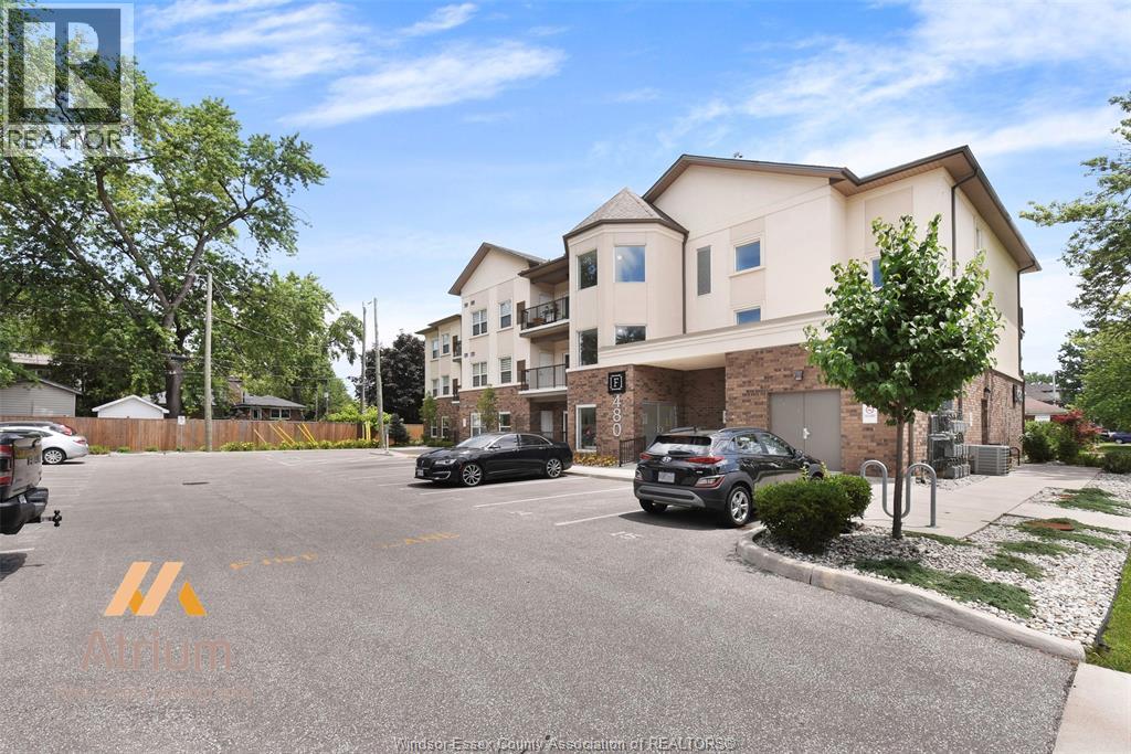 480 FAIRVIEW Unit# 305