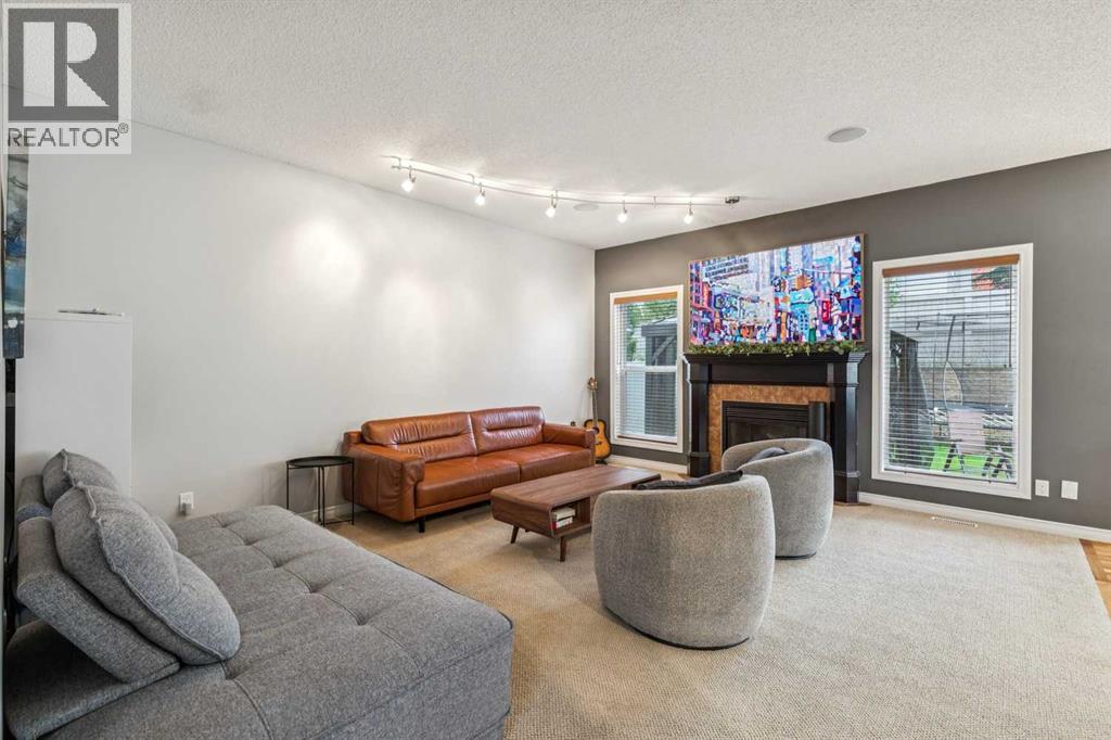 86 Cresthaven View SW