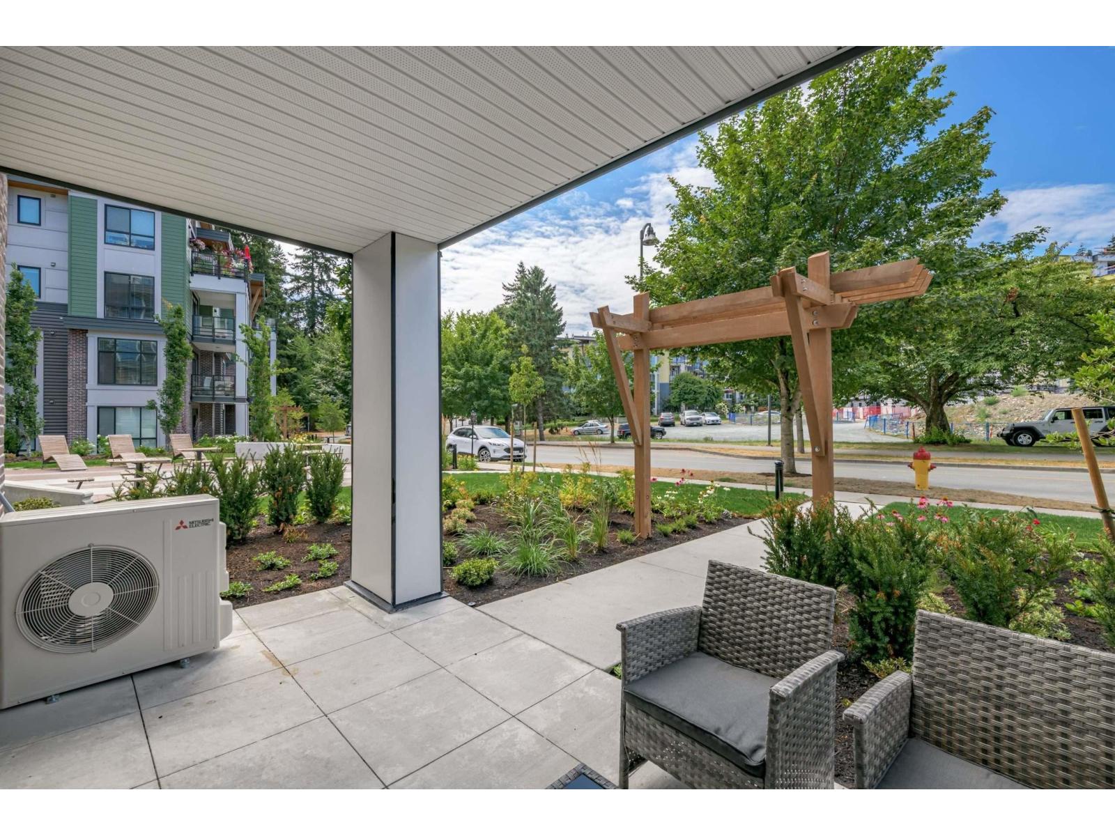 101 45500 MARKET WAY, Garrison Crossing