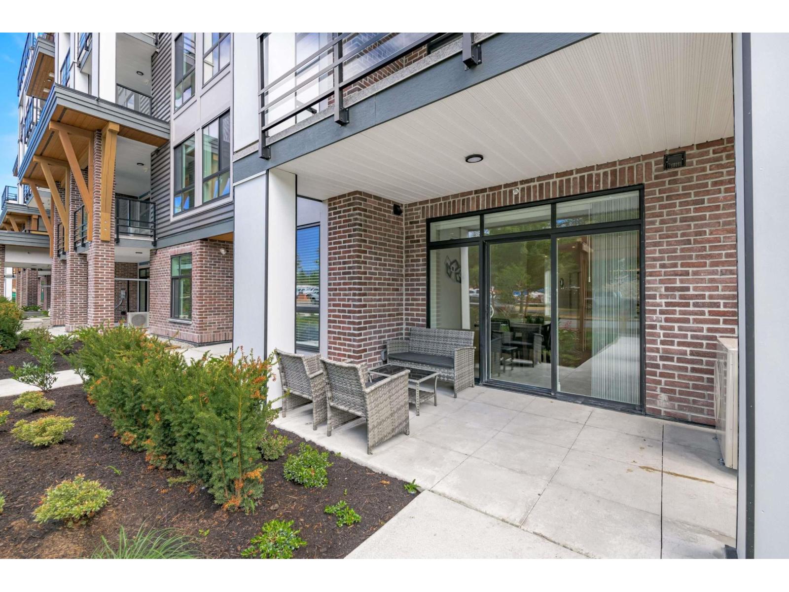 101 45500 MARKET WAY, Garrison Crossing