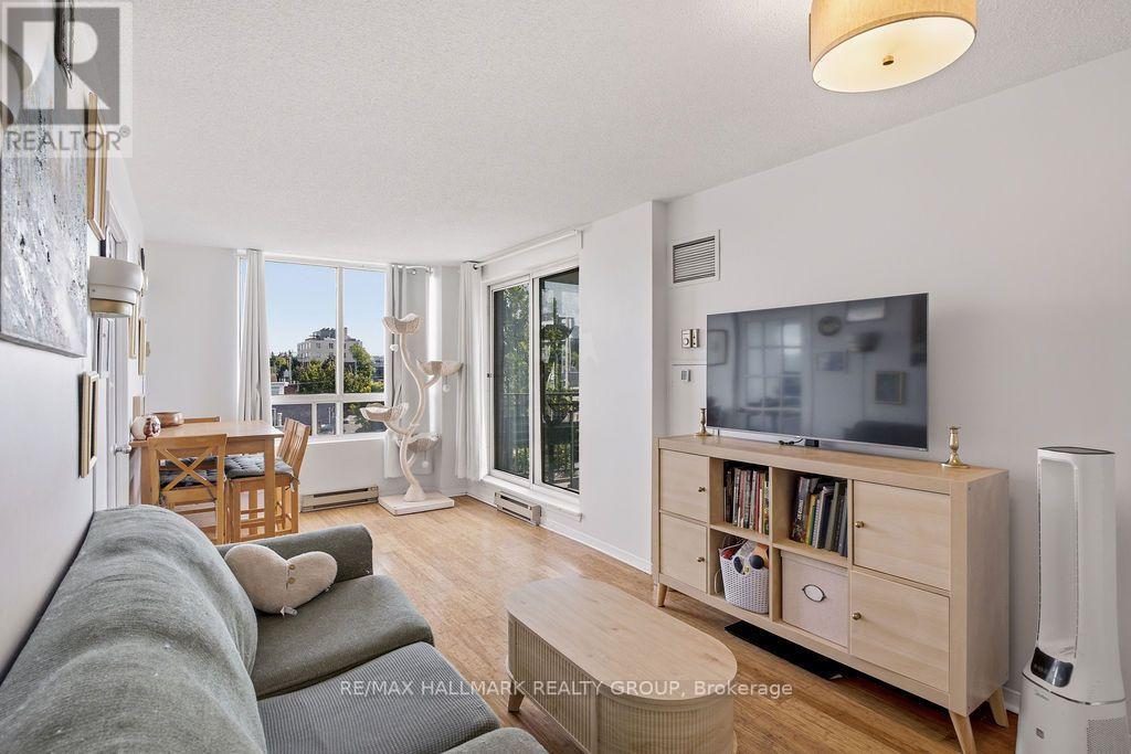 408 - 45 HOLLAND AVENUE