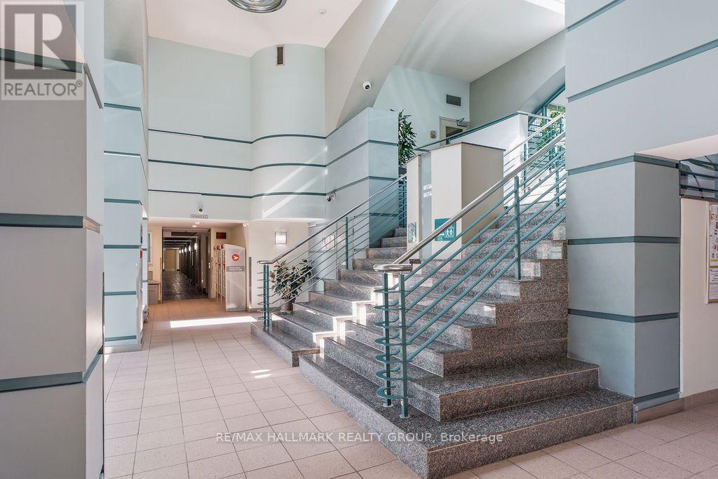 408 - 45 HOLLAND AVENUE