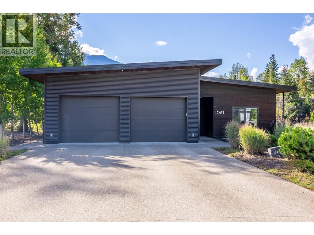 1061 CASHATO CRESCENT, REVELSTOKE, BC V0E 2S1 - Image 1804158774.jpeg?d=l