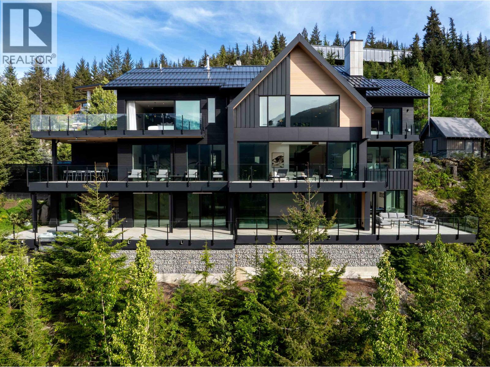 3824 SUNRIDGE DRIVE