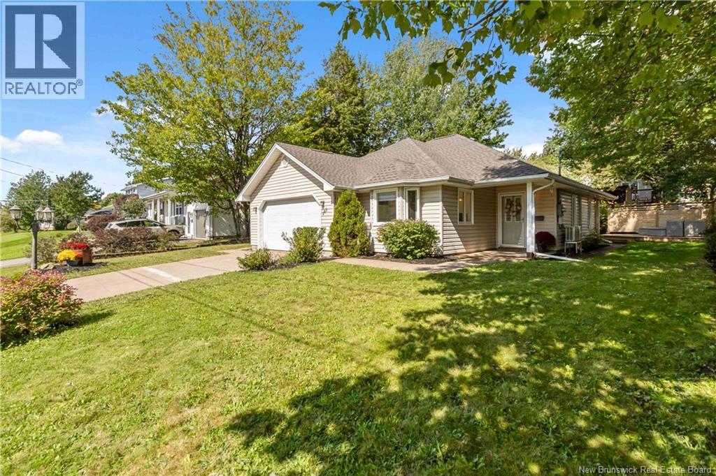 161 Morewood Crescent - Photo 3