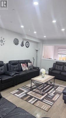 7050 Black Walnut Trail, Mississauga (Lisgar), ON 3