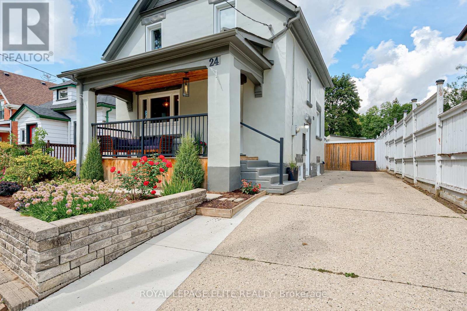 24 STAHL AVENUE