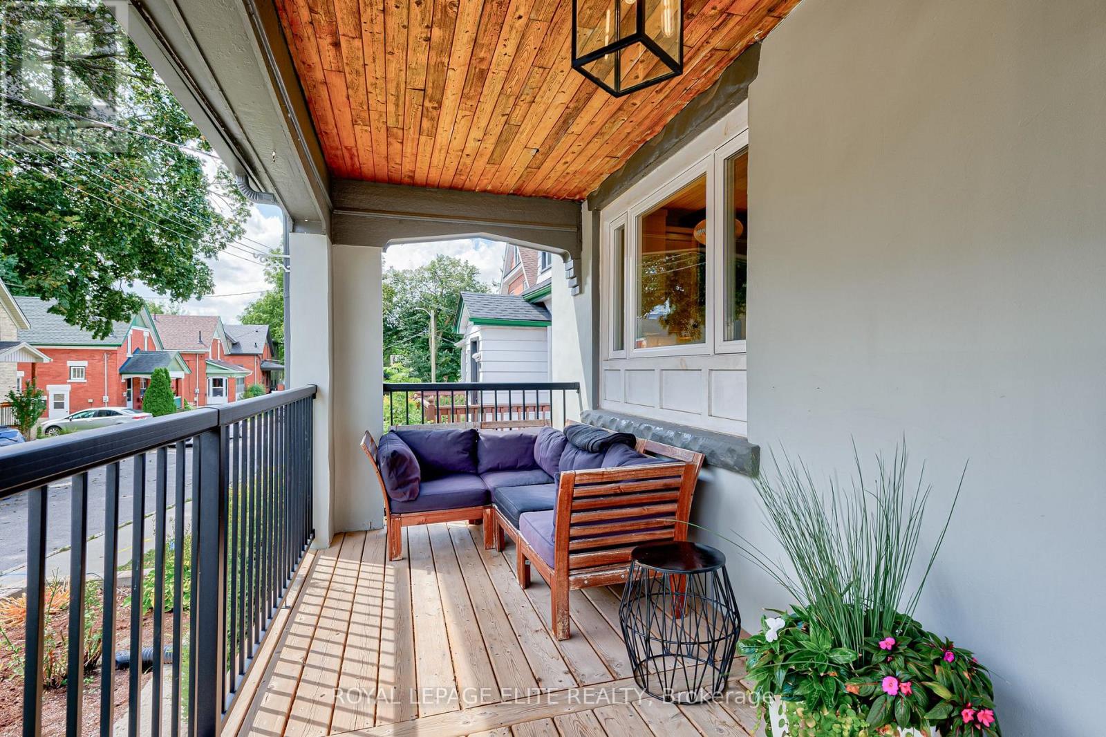24 STAHL AVENUE