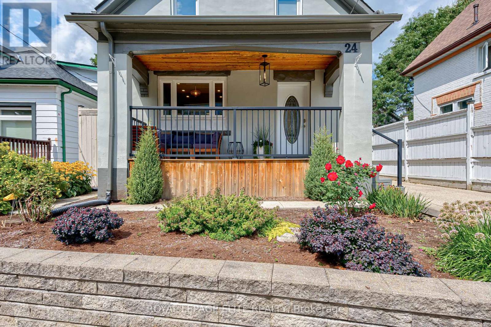 24 STAHL AVENUE
