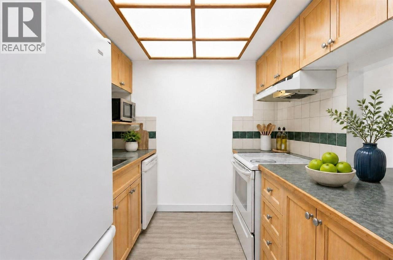 104 2181 PANORAMA DRIVE