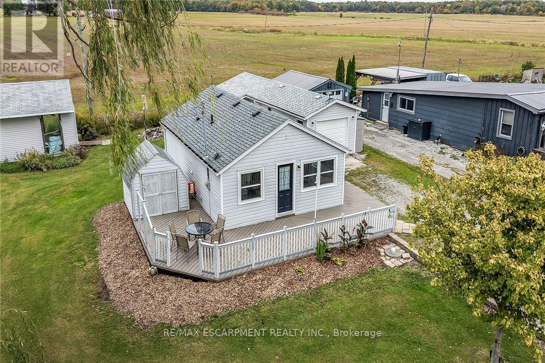 5 WILLOWAY LANE