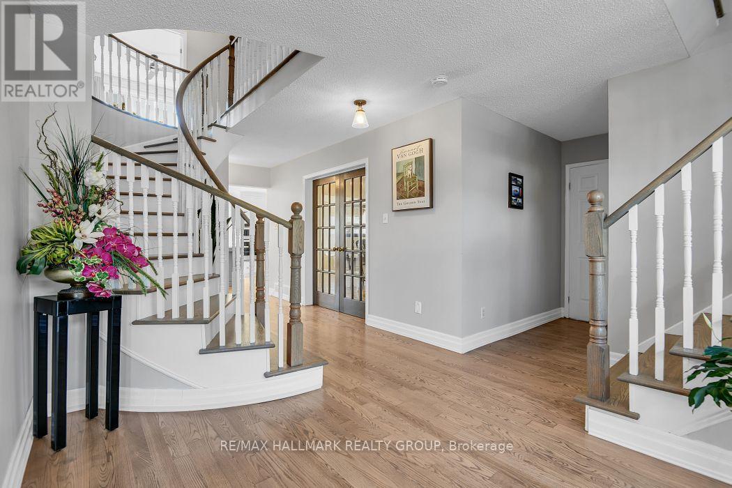 1687 ORFORD CRESCENT