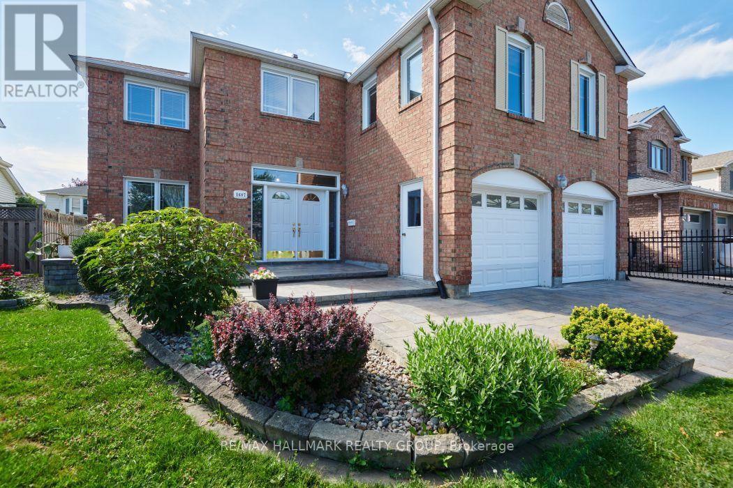 1687 ORFORD CRESCENT
