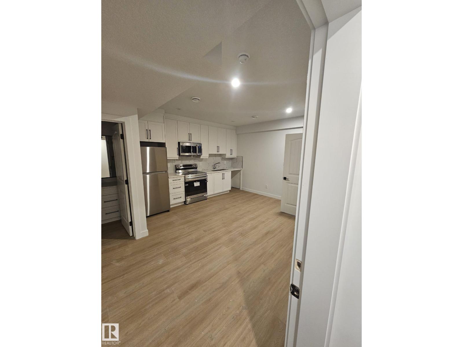 Basement 9806 107 Morinville AV