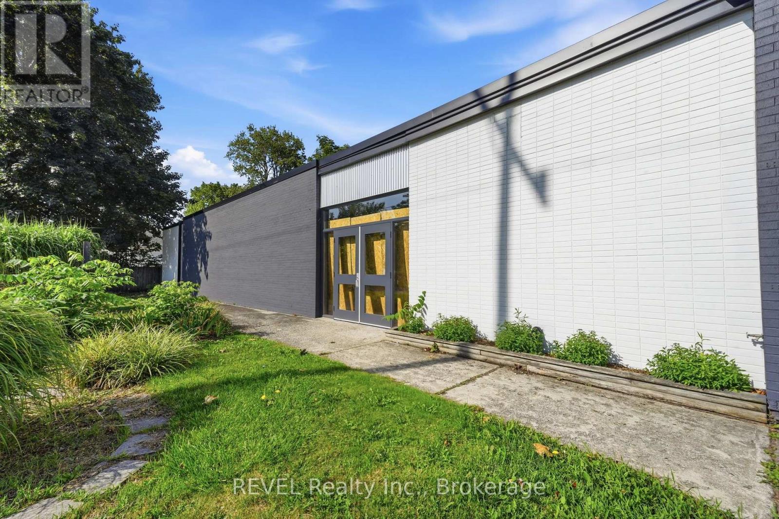 271 RIDGEWAY ROAD