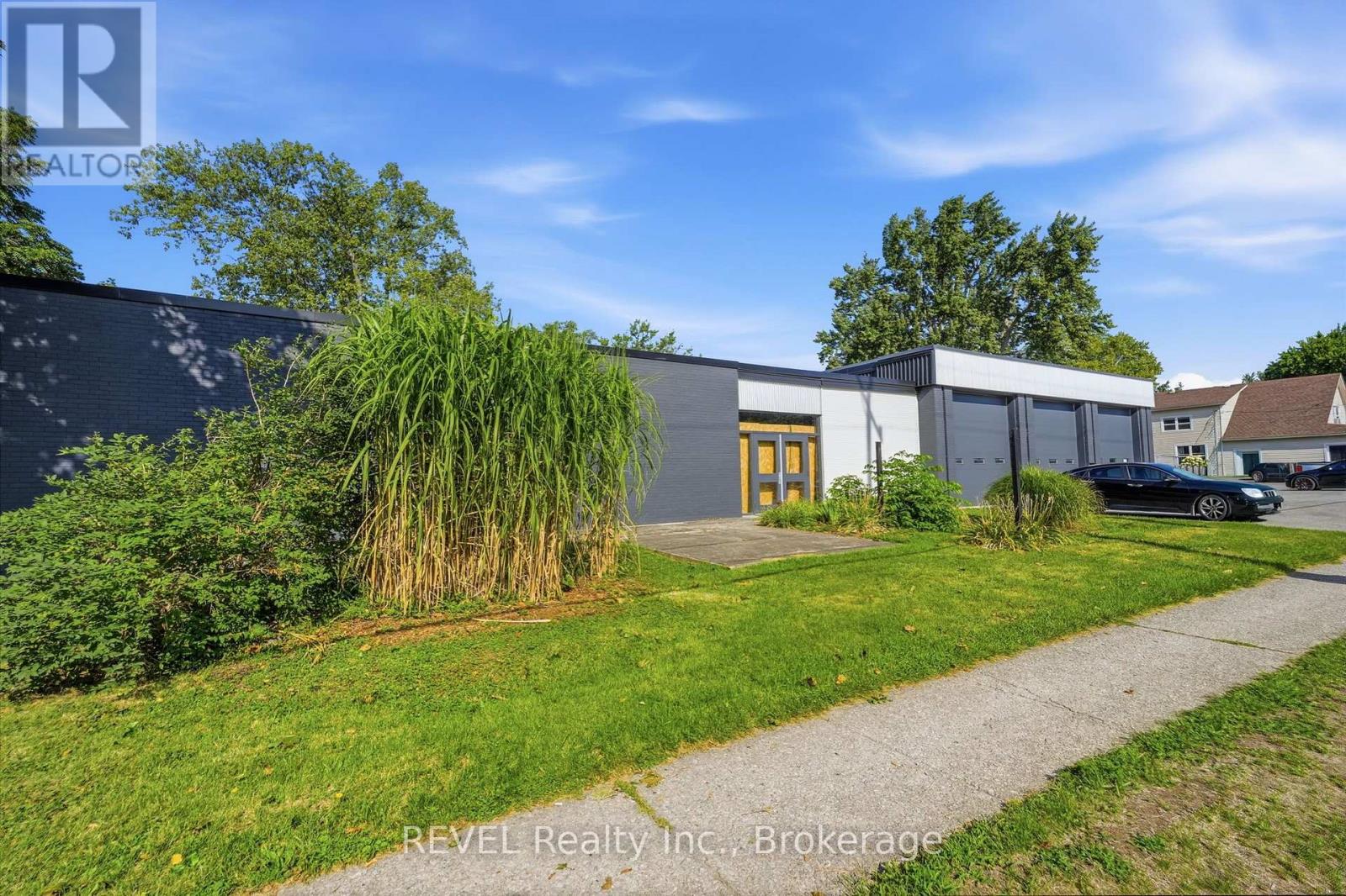271 RIDGEWAY ROAD