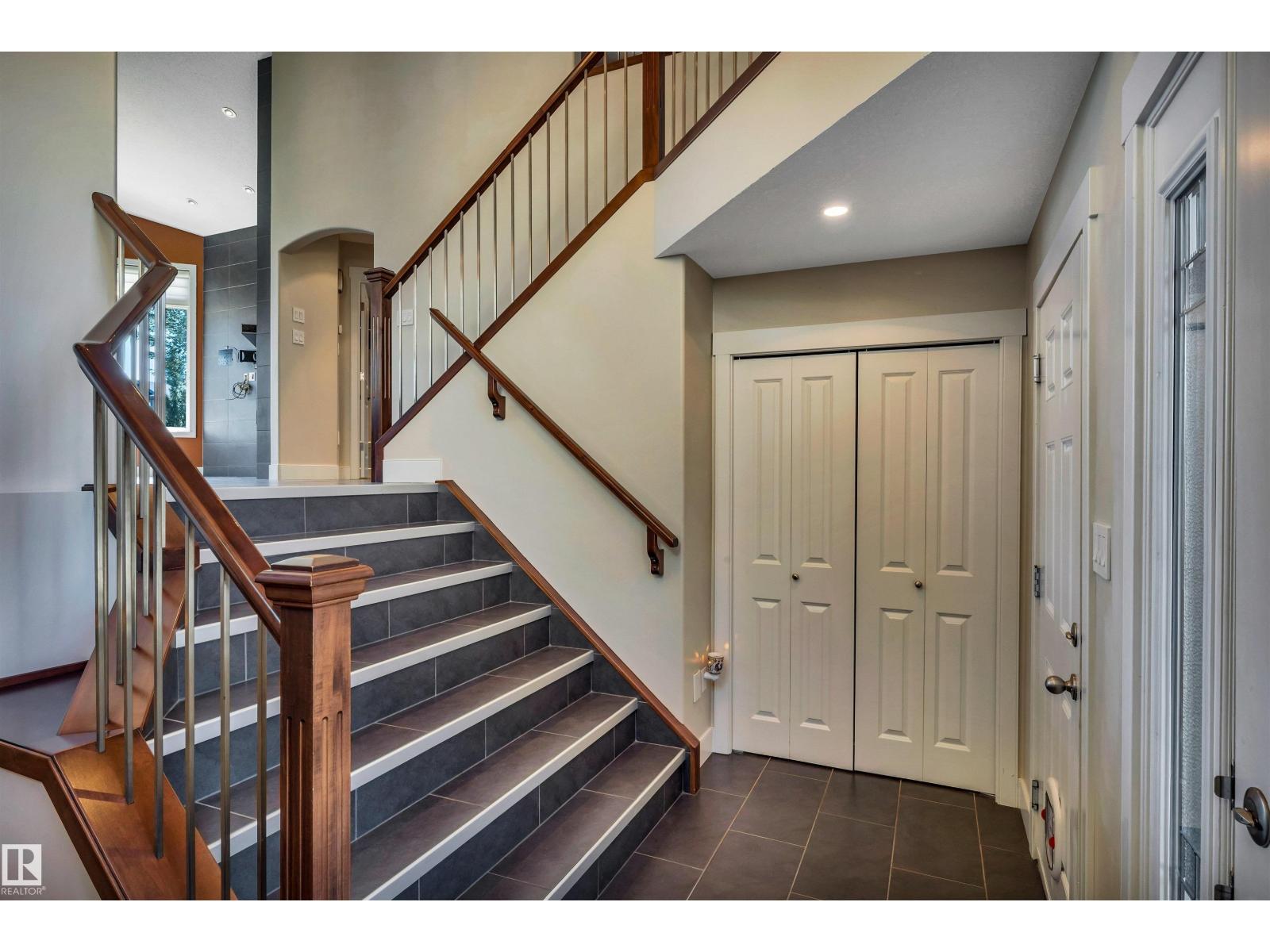 9 SHOREWOOD CR