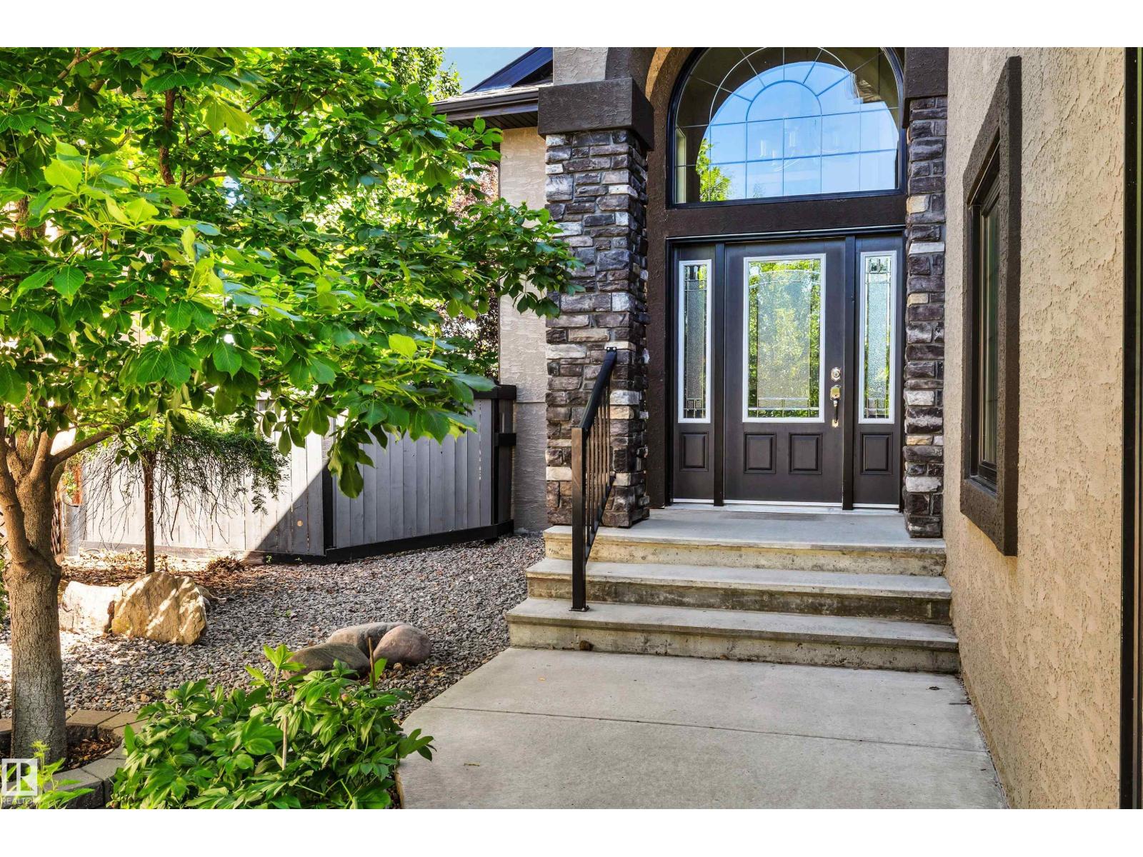 9 SHOREWOOD CR