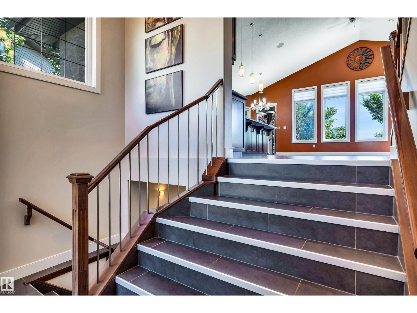 9 SHOREWOOD CR