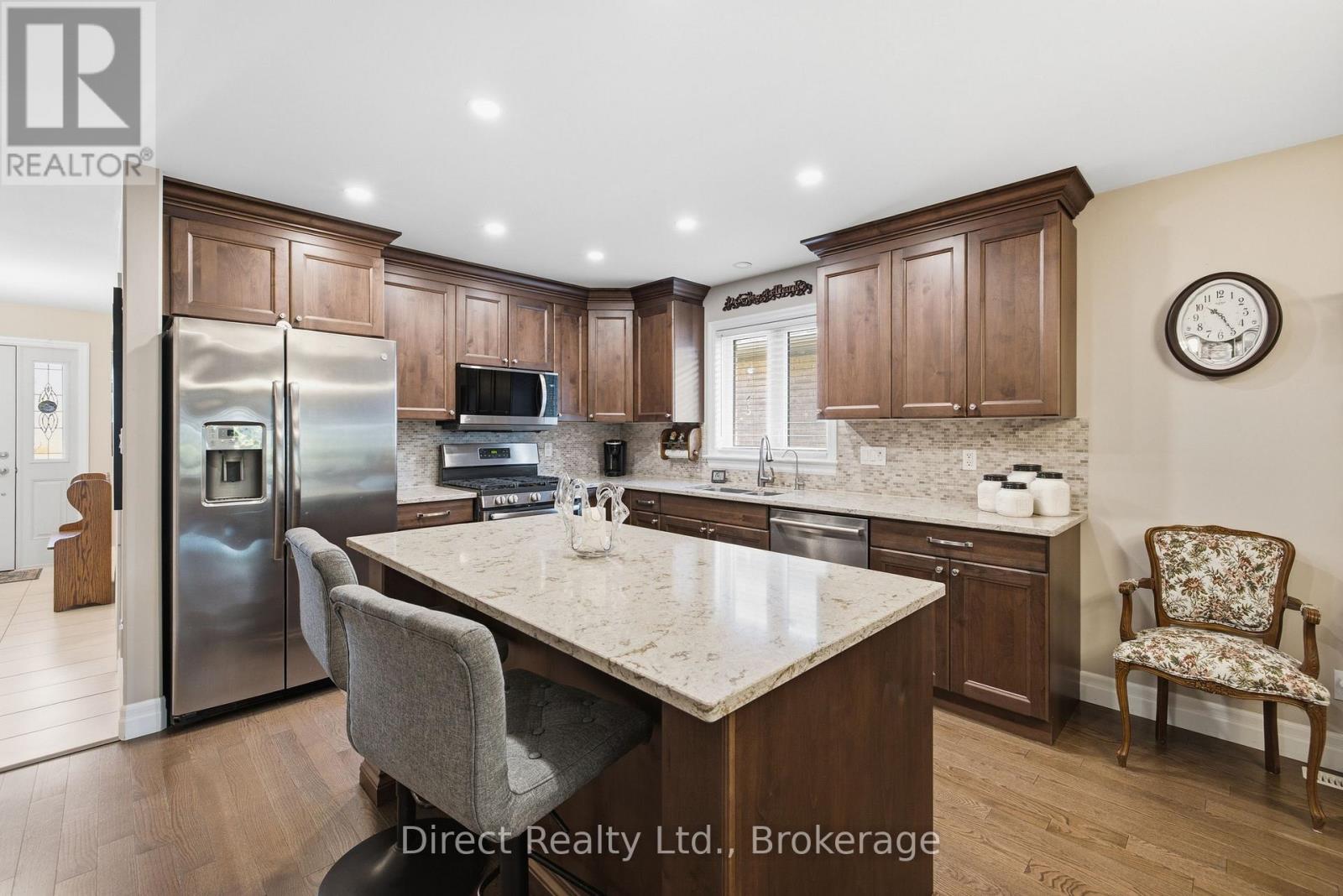 35 HUMMINGBIRD DRIVE