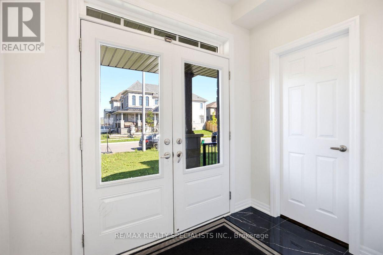 27 SALMON CRESCENT